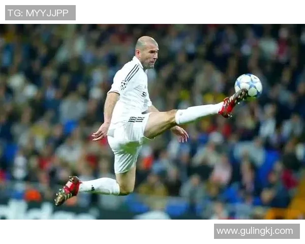 复古小牛皮足球的传奇球星与他的荣耀时刻揭秘